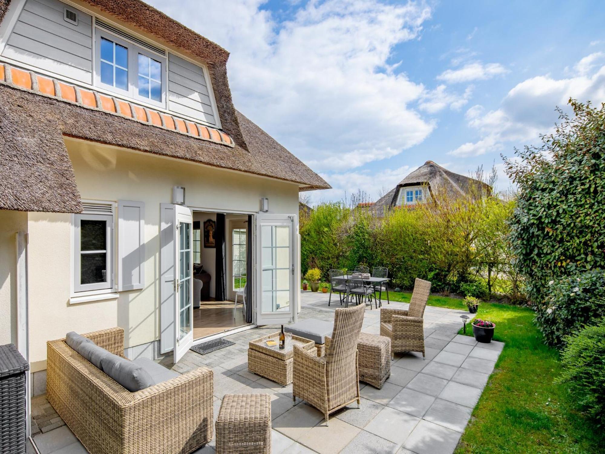 Detached Villa With Dishwasher, On A Holiday Park In Domburg, 1 Km From The Sea Buitenkant foto